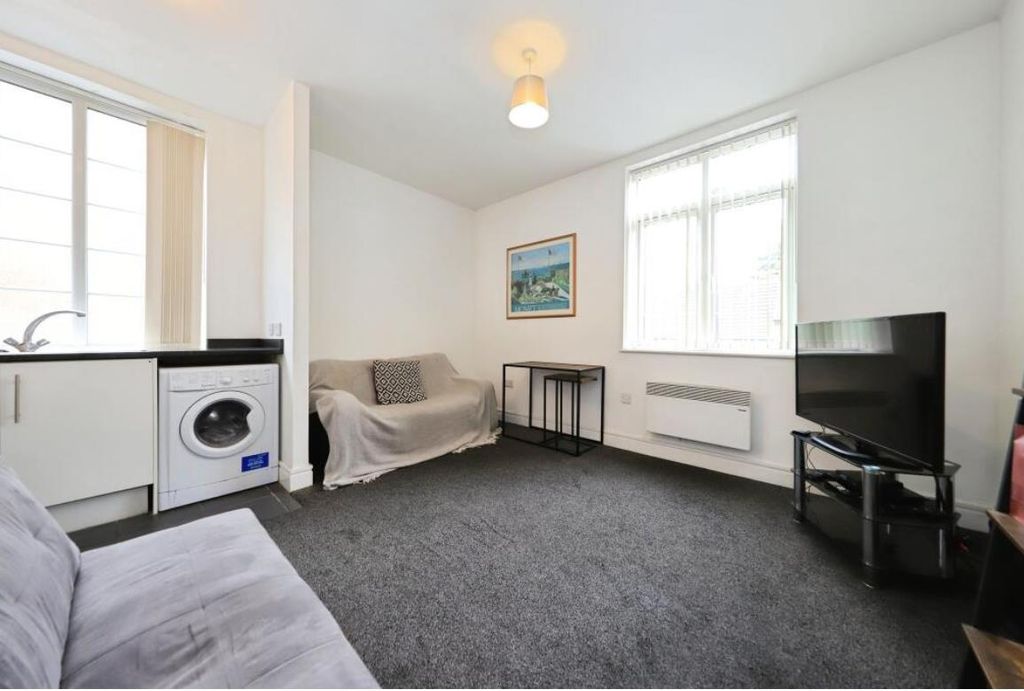 Property photo 3 of 13 Image