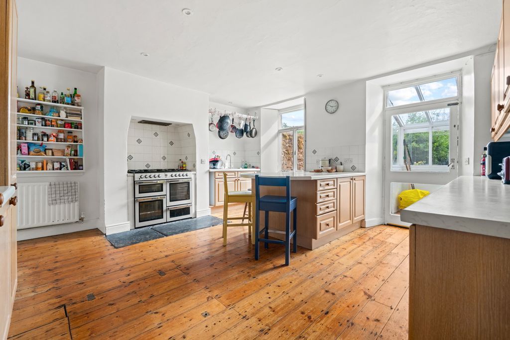 Property photo 2 of 15 Kitchen