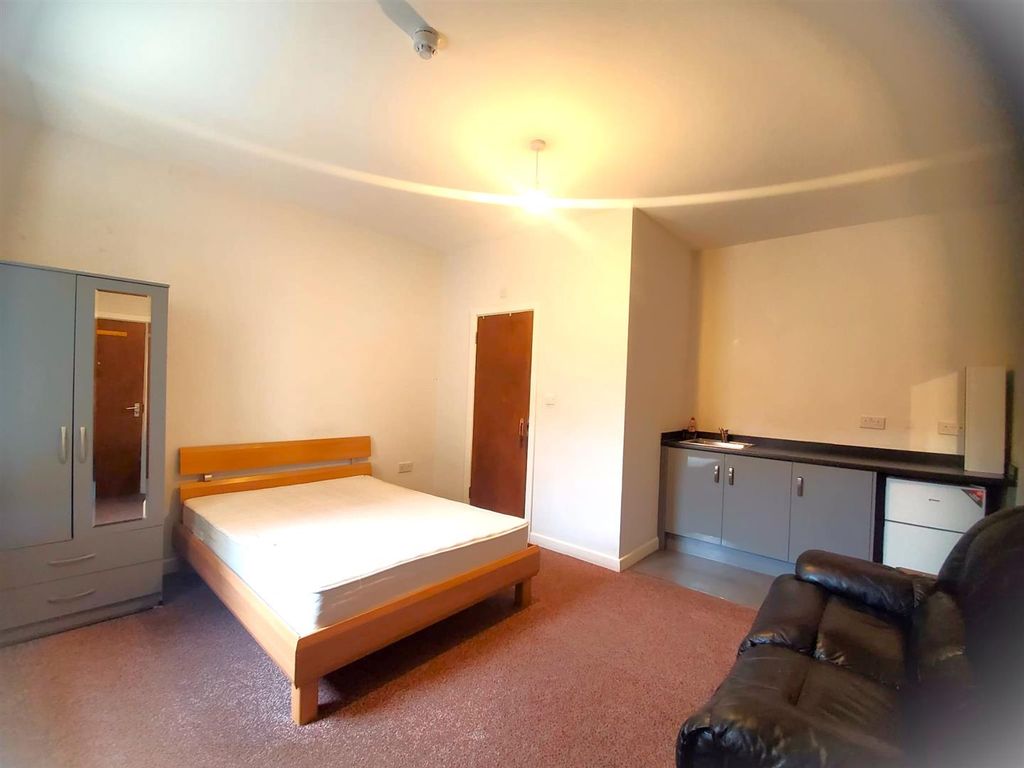 Property photo 3 of 10 Whatsapp Image 2026-03-20 At 5.11.34 Pm (3).Jpeg