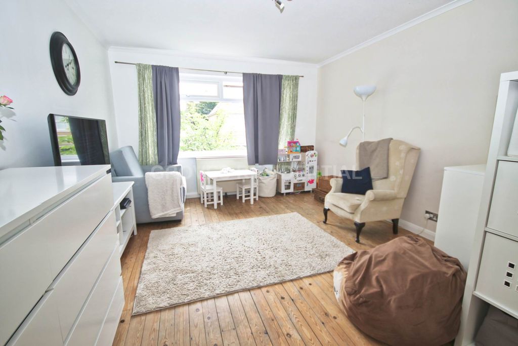 Property photo 2 of 7