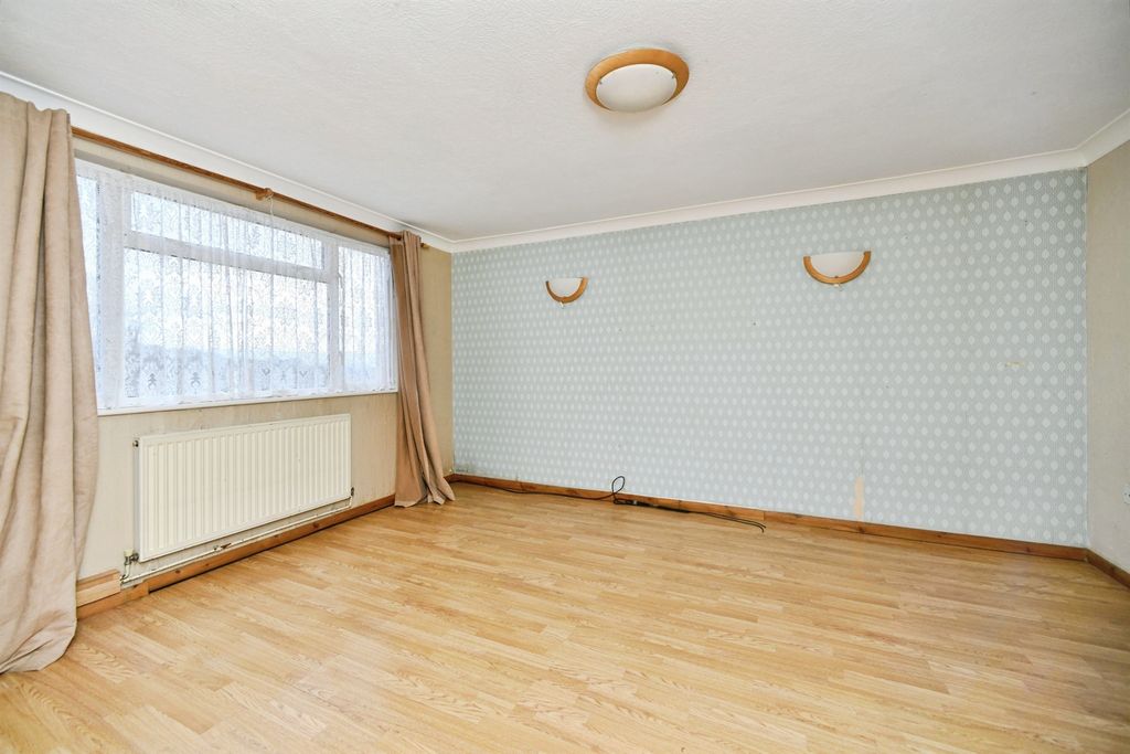 Property photo 3 of 20