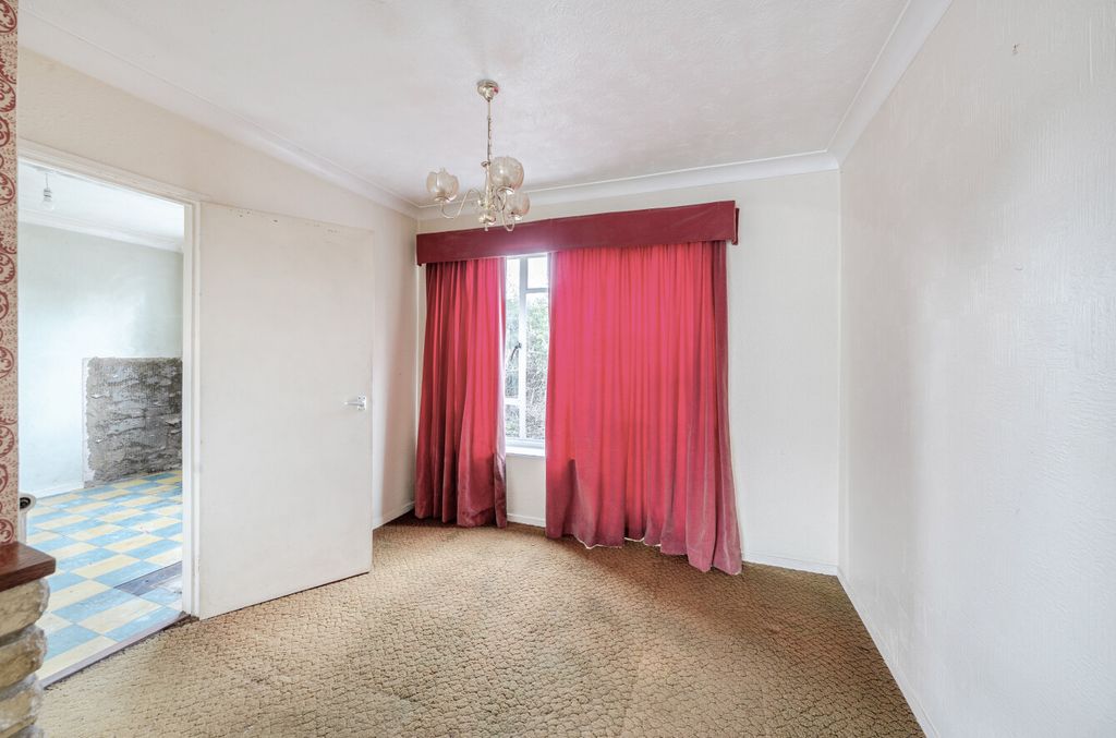 Property photo 3 of 15 Dining Room