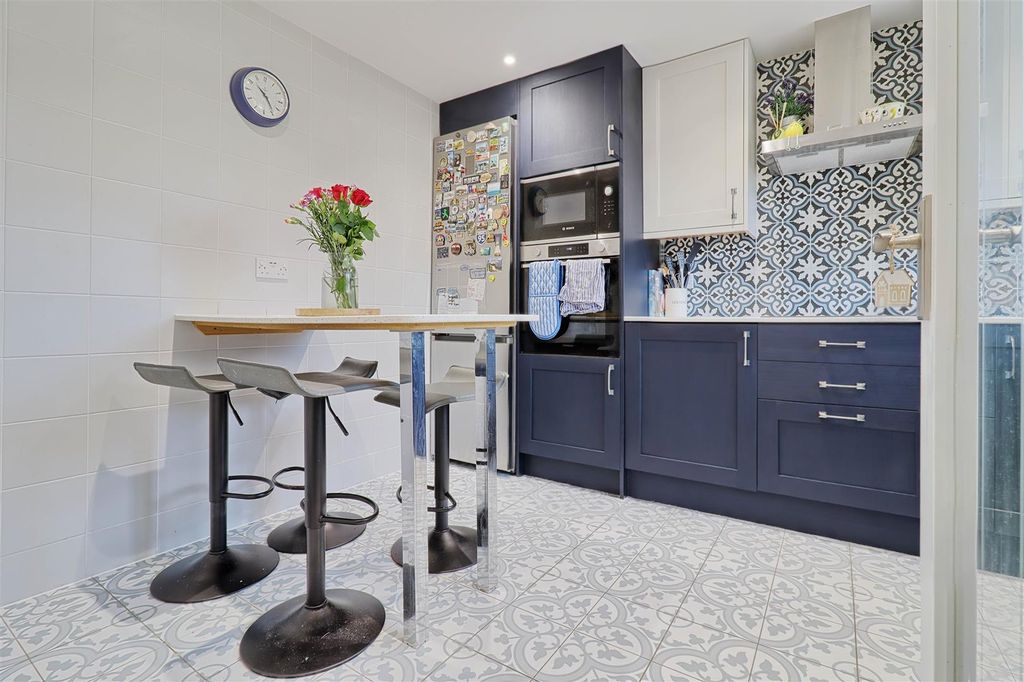 Property photo 3 of 19 Kitchen.Jpg