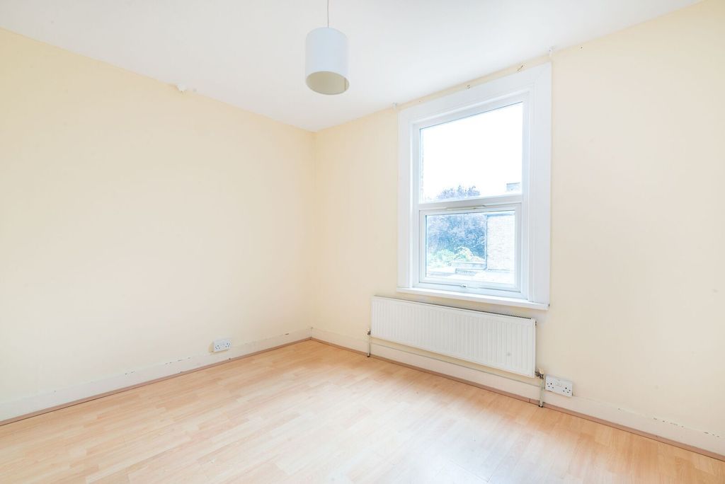 Property photo 3 of 7