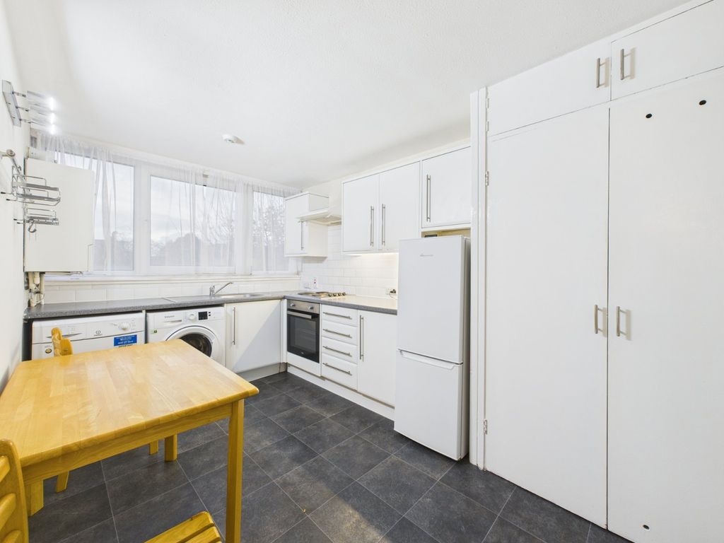 Property photo 3 of 8 Picture No. 14