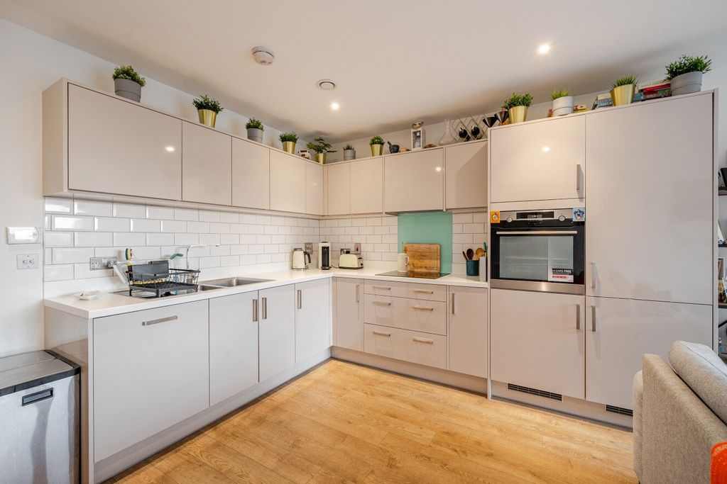 Property photo 3 of 15 Picture No. 16