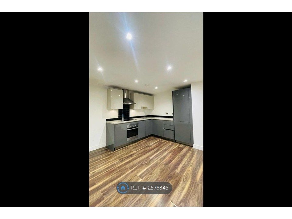 Property photo 2 of 5 Kitchen
