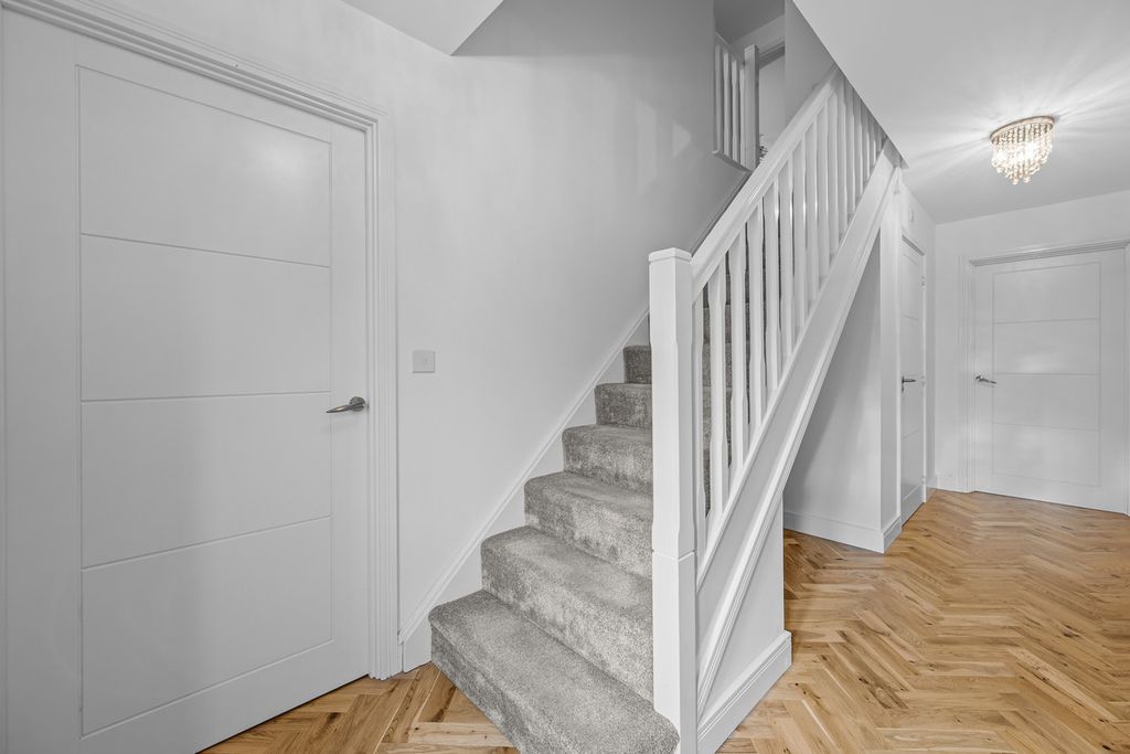 Property photo 2 of 48