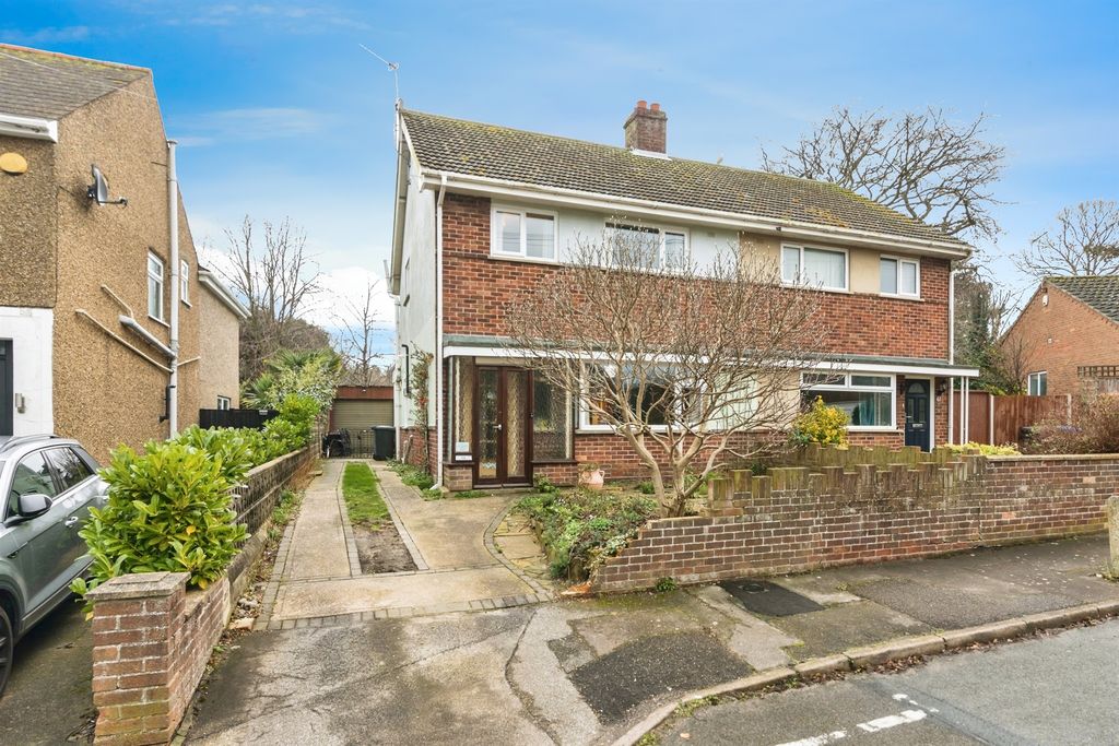 Property photo 1 of 19