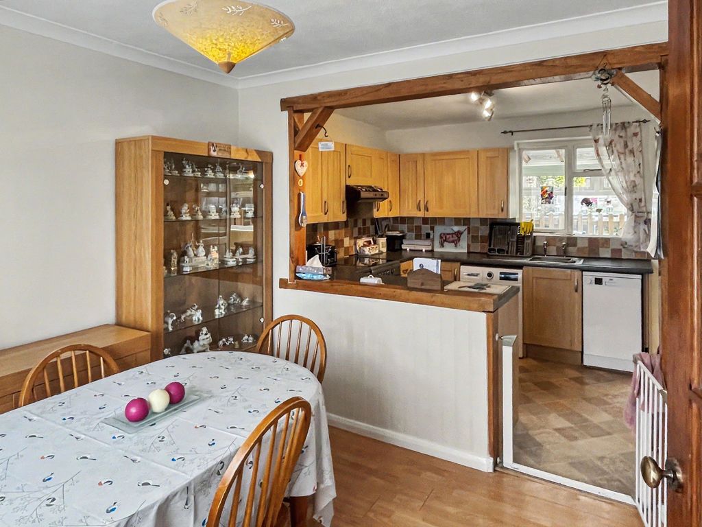 Property photo 2 of 14 Photo 8