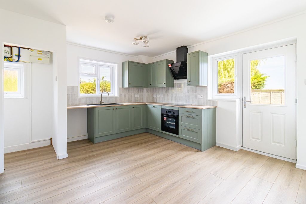 Property photo 3 of 20 52910213