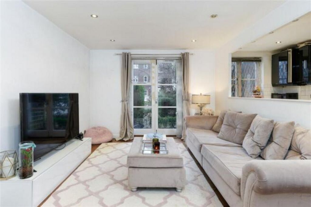 Property photo 2 of 11