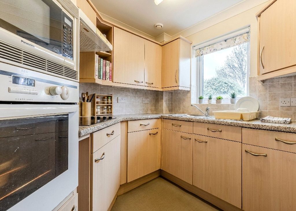 Property photo 3 of 10 Picture No. 02