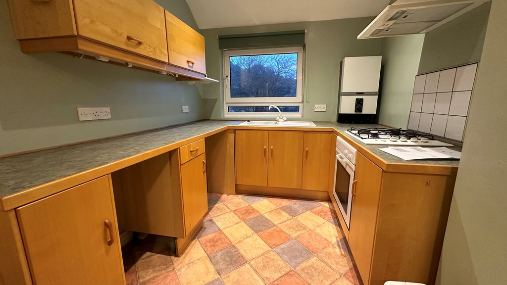 Property photo 3 of 6 Kitchen