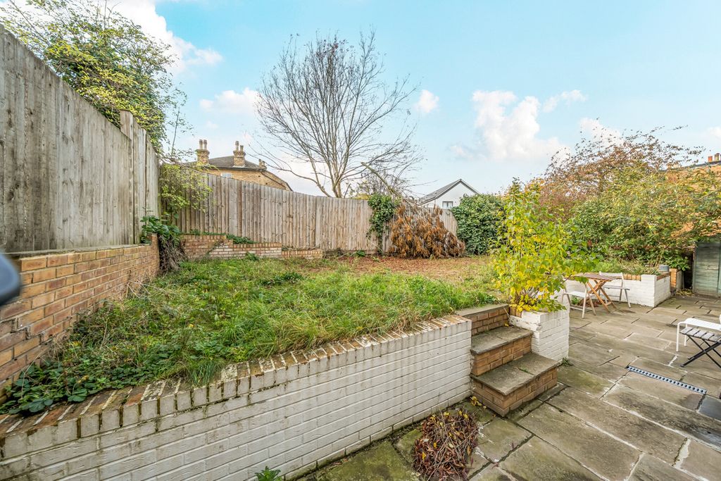 Property photo 3 of 15 Garden