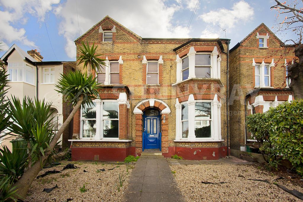 Property photo 1 of 7