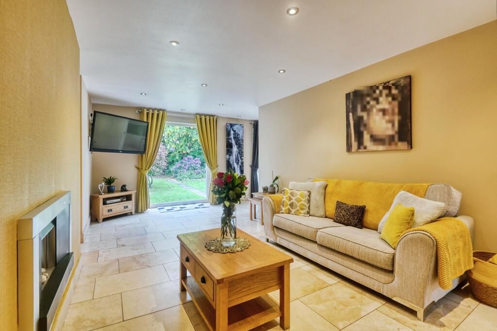 Property photo 2 of 18 3