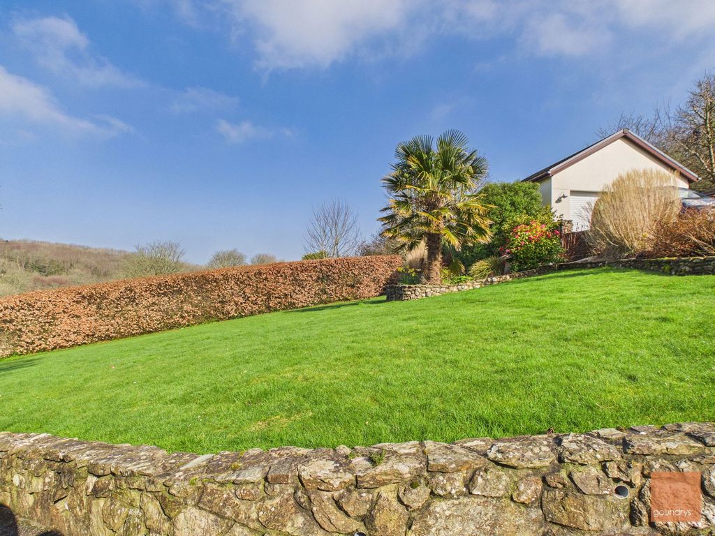Property photo 3 of 32