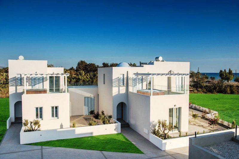 Property photo 1 of 3 Exterior (Artist...