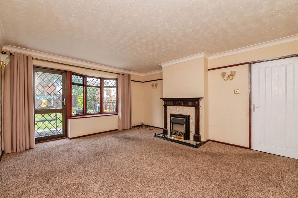Property photo 2 of 15 Photo