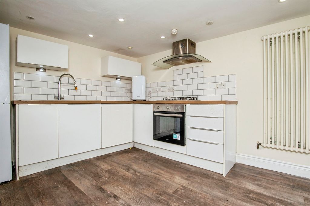 Property photo 2 of 13