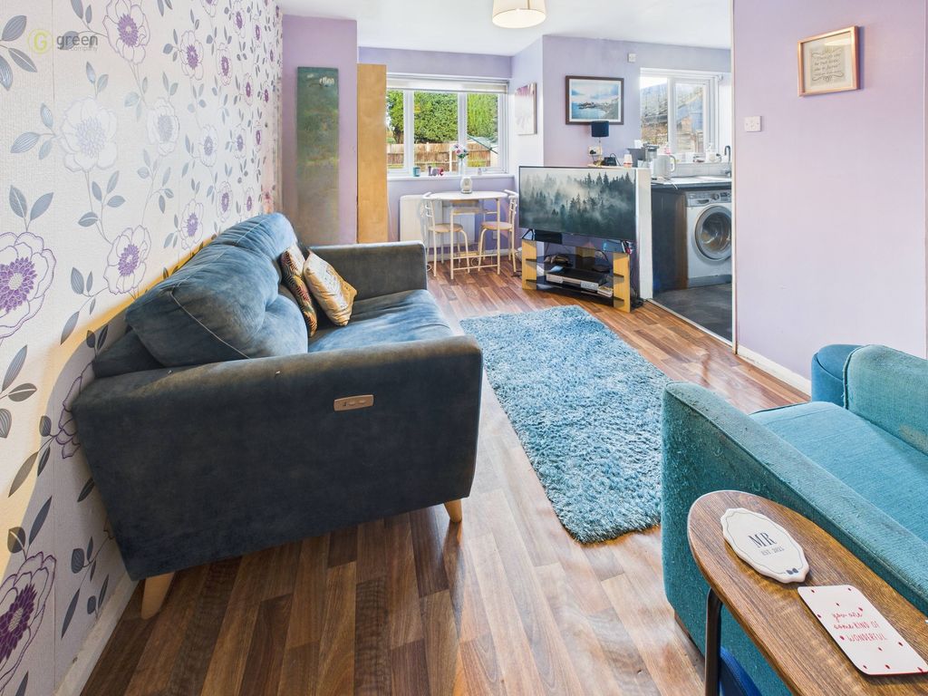 Property photo 2 of 27