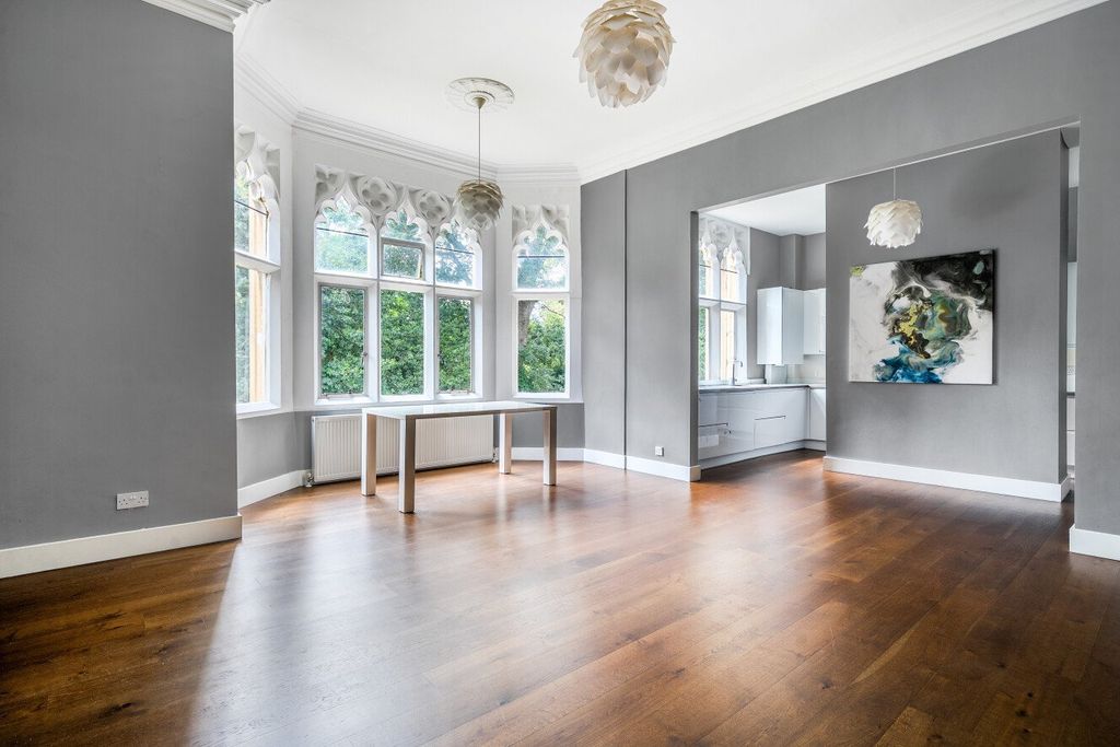 Property photo 3 of 26 Picture No. 28