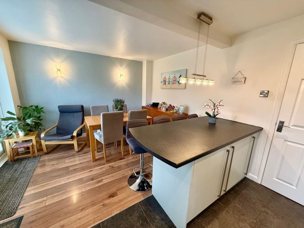 Property photo 3 of 23 Photo 8