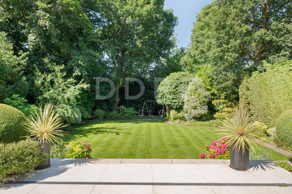 Property photo 3 of 34