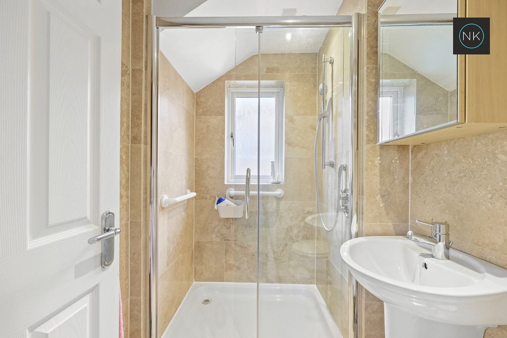 Property photo 3 of 29 4909685