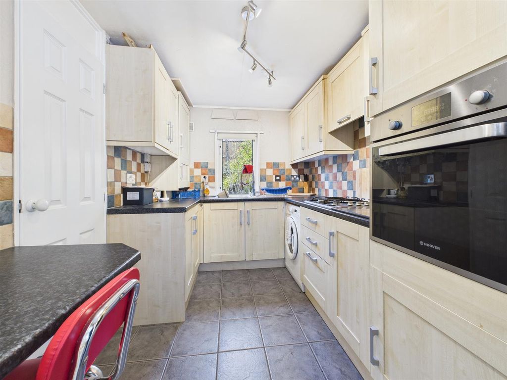 Property photo 3 of 6 Cam05510G0-Pr0102-Still005.Jpg