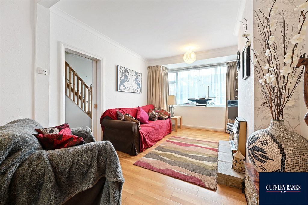 Property photo 2 of 12 Picture No. 05