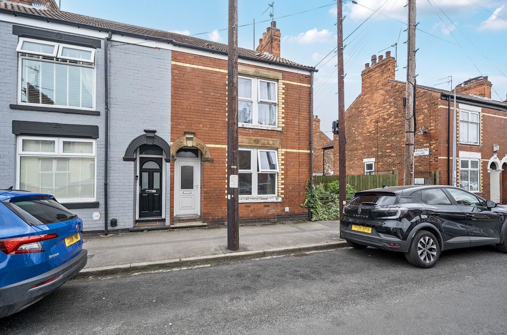 Property photo 1 of 11 1326773-11-6888d8...