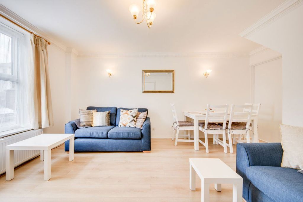 Property photo 2 of 22