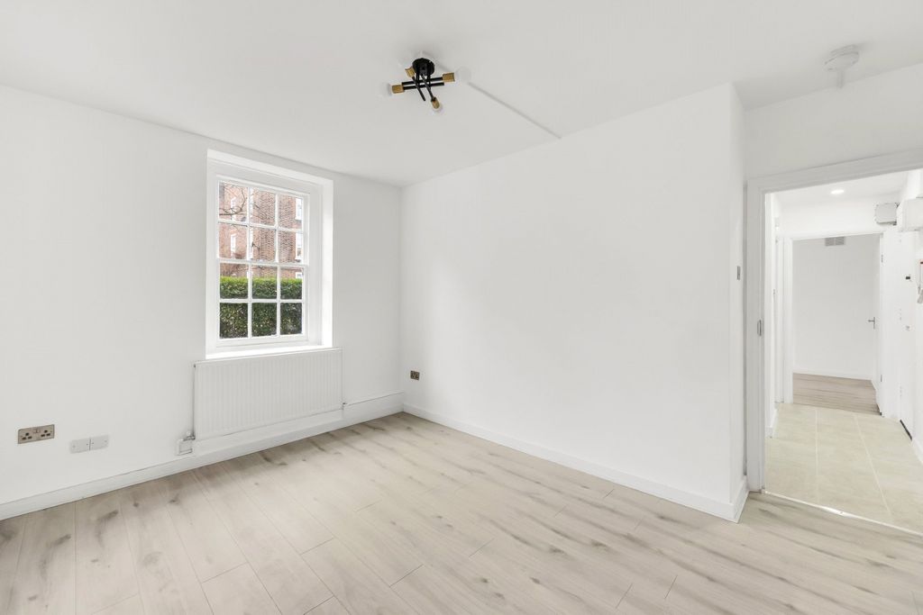 Property photo 2 of 7 Picture No. 05