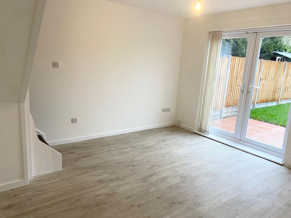 Property photo 3 of 10 Lounge