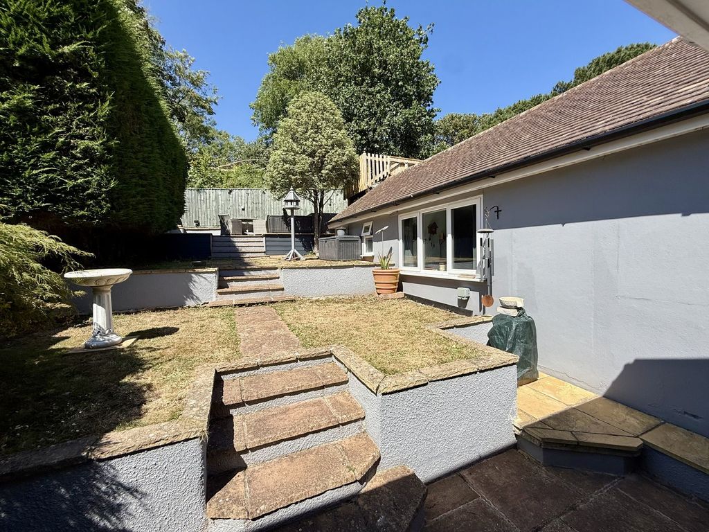 Property photo 2 of 31