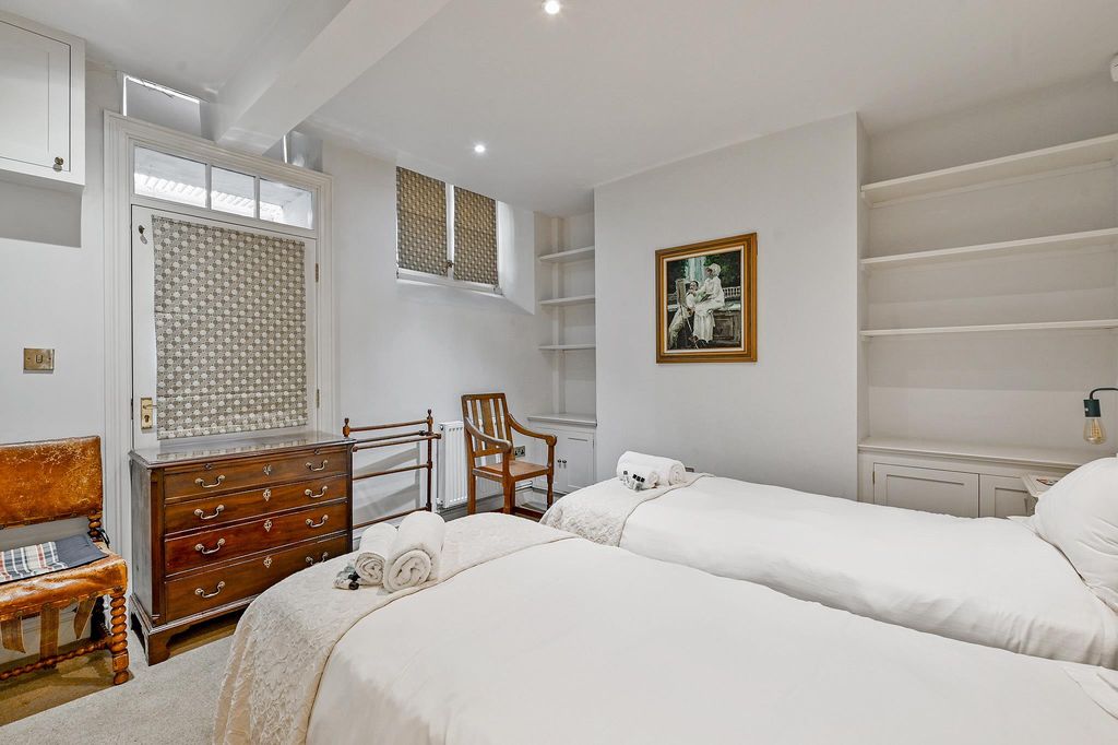 Additional image 7 of 5 bed town house for saleSt. John Street, Oxford, Oxfordshire OX1