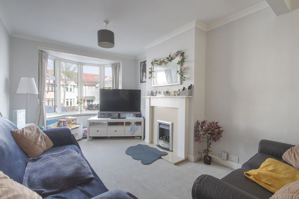 Property photo 2 of 12 Gallery