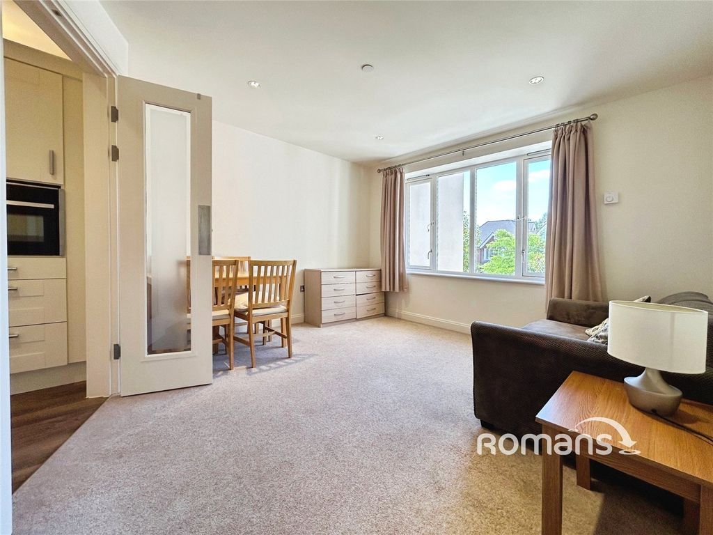 Property photo 3 of 26 Picture No. 32