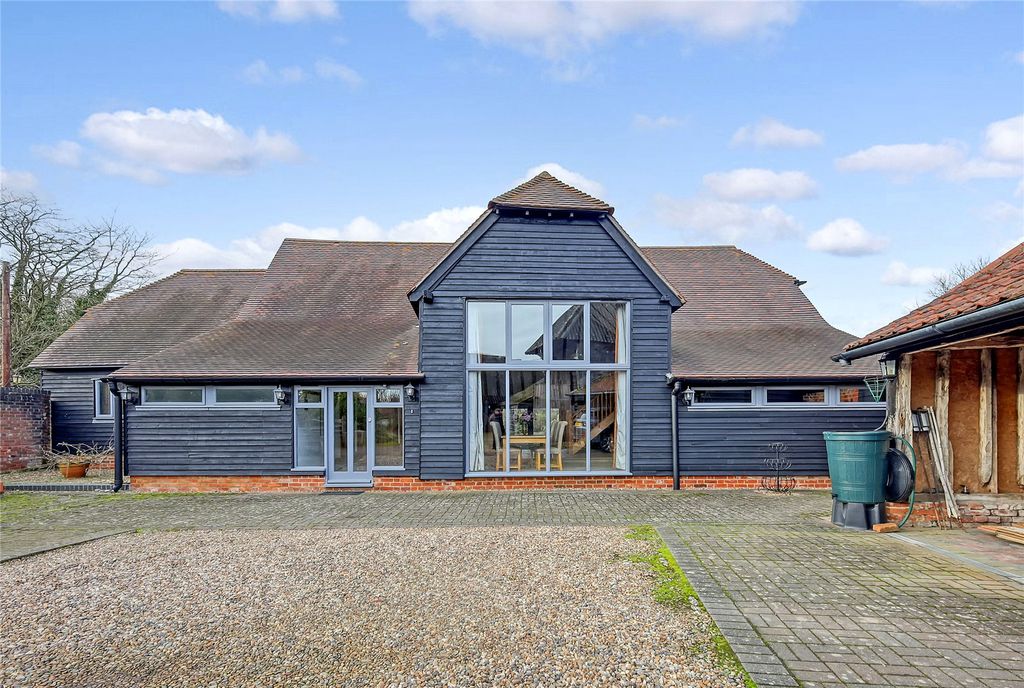 Property photo 3 of 16 Front