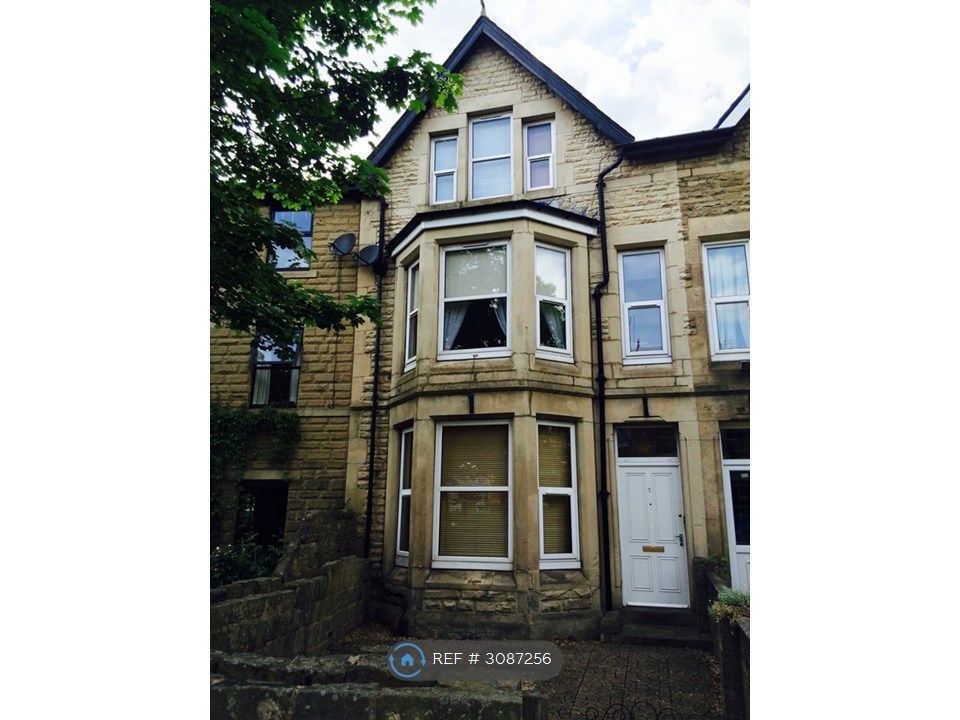 Property photo 3 of 32
