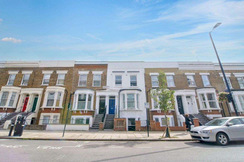 Property photo 1 of 9 Flat C, 197 Kilburn Park Road, London Nw6 5LG