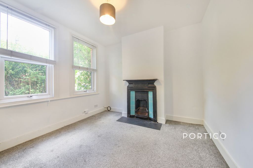 Property photo 2 of 7