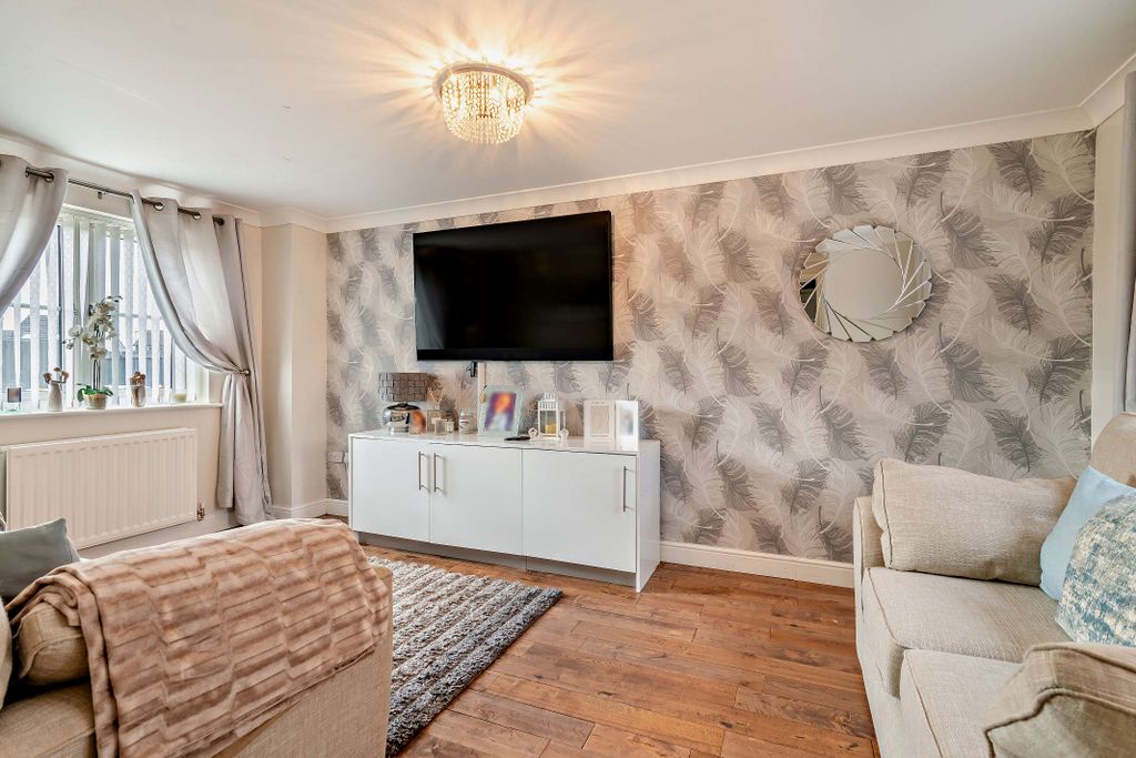 Property photo 3 of 15 Living Room