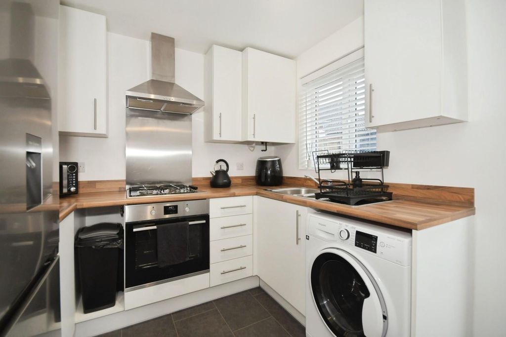 Property photo 3 of 14 Kitchen Diner 03.Jpg