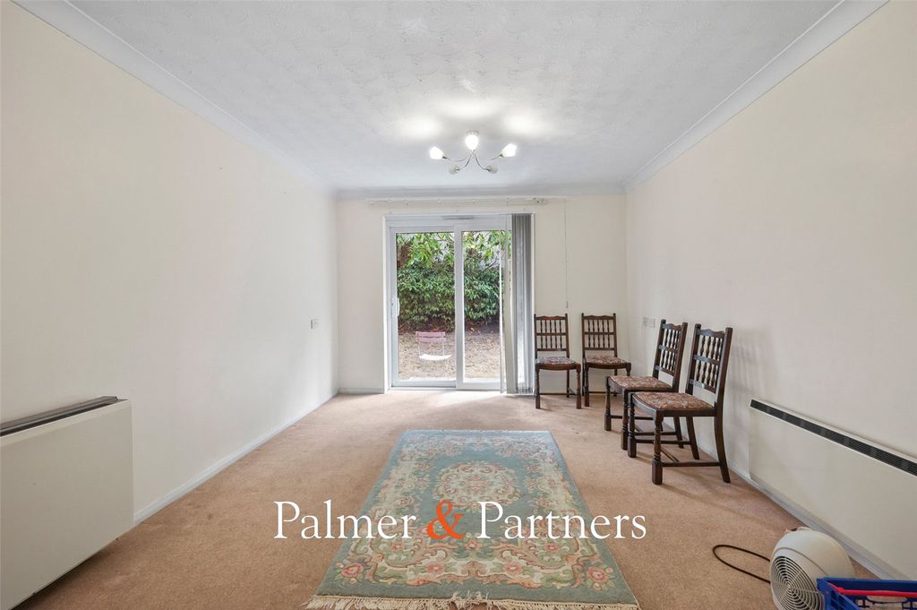 Property photo 3 of 8 Picture No. 04