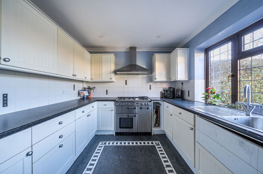 Property photo 3 of 20 1403624-5-697A07c...