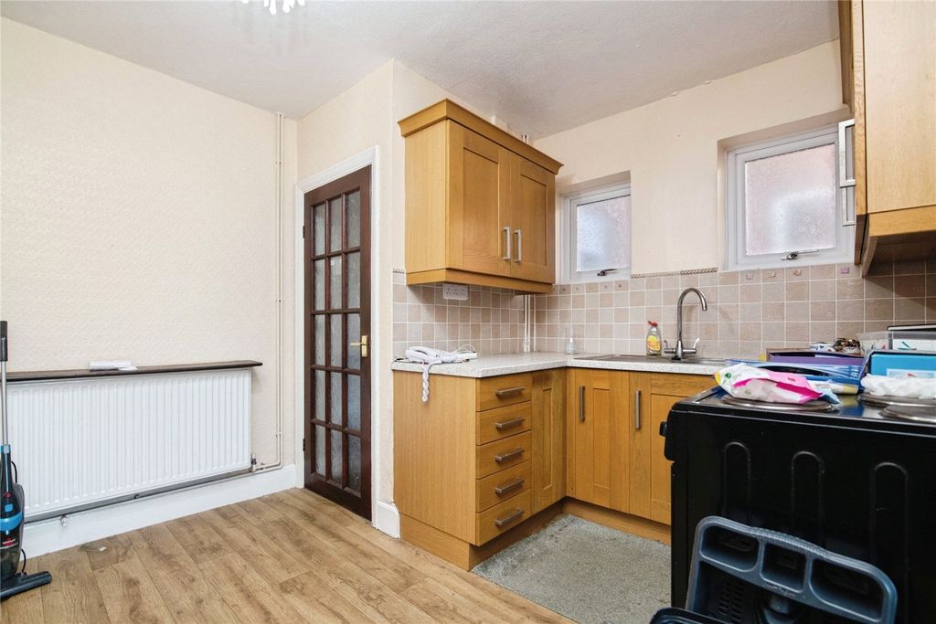 Property photo 3 of 18 Picture No. 08