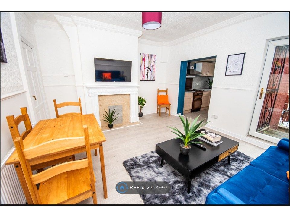 Property photo 2 of 11